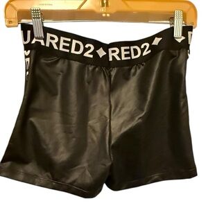 DSquared2 Shorts‎
